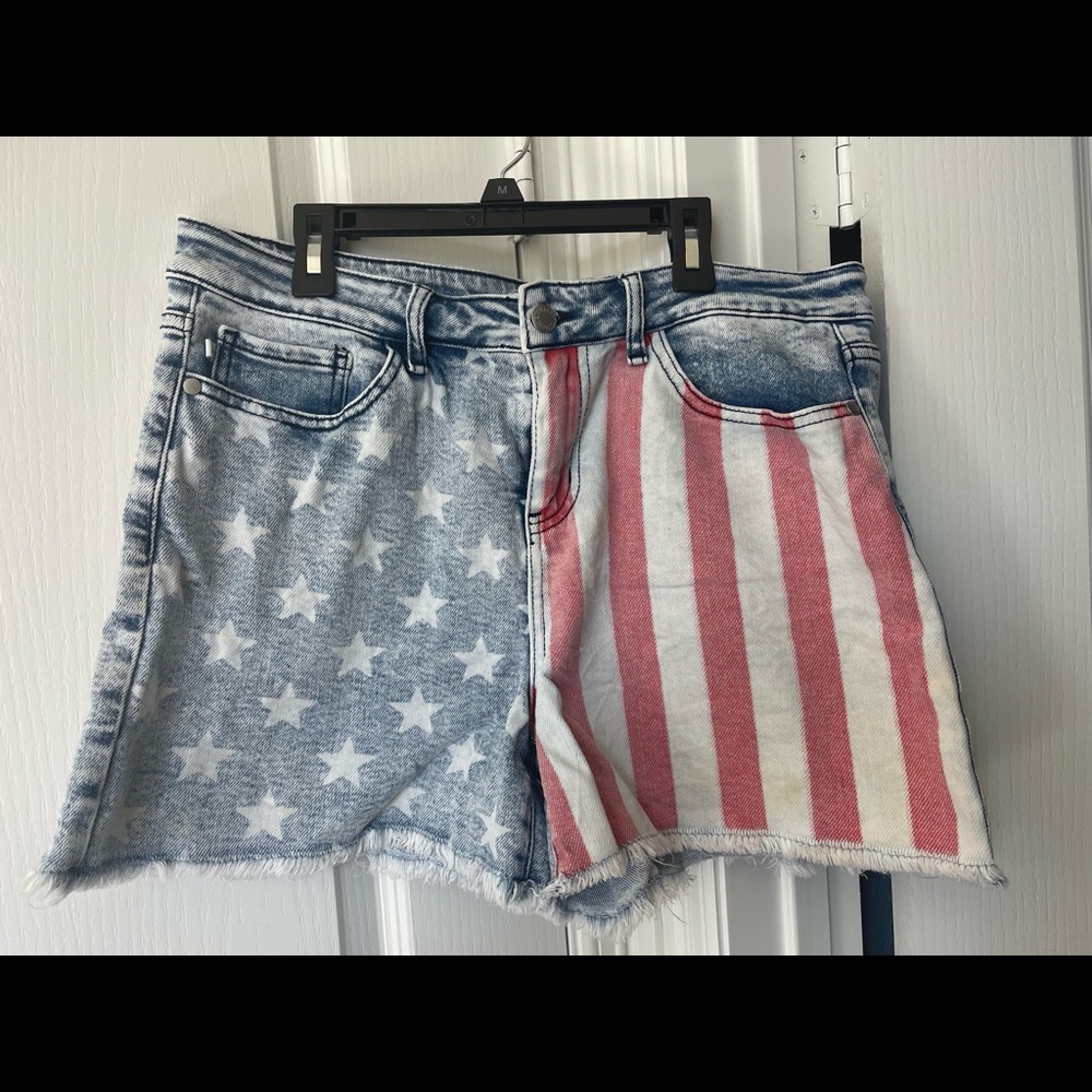 Judy Blue Flag Shorts